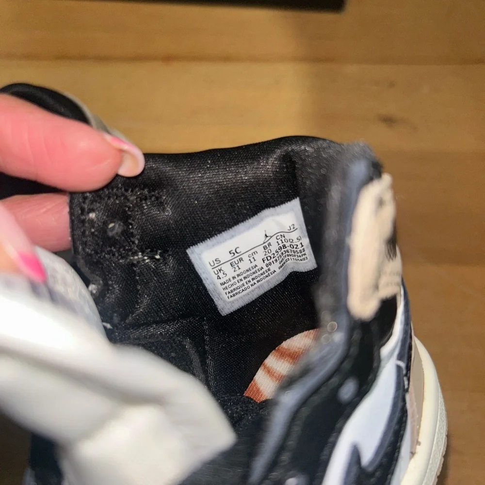 Nike Jordan 1 Retro High OG 